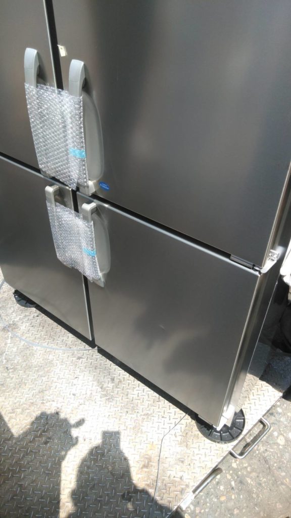 新品未使用です☆ 業務用冷蔵機器の設置型 冷蔵庫・冷凍庫 SWEETSPACEICECREAM